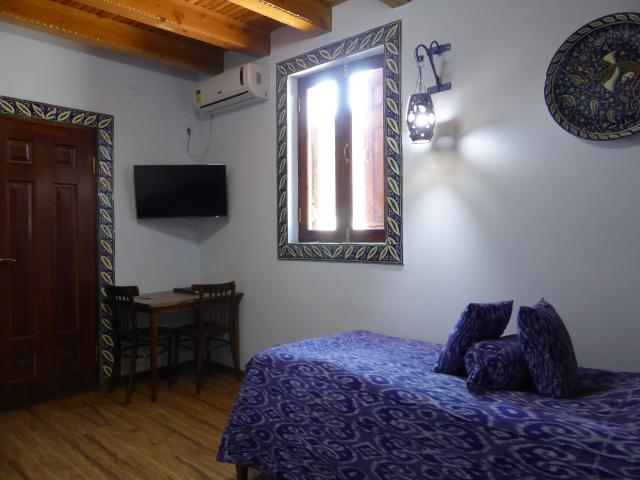 Bibi-Khanym Hotel