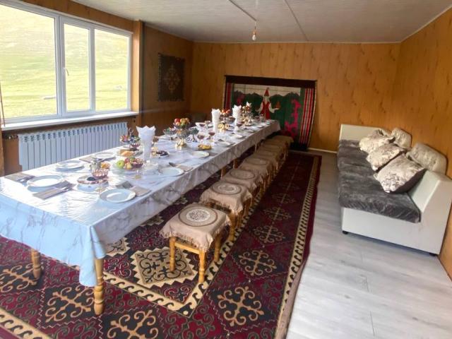 Tash Rabat Yurt Camp