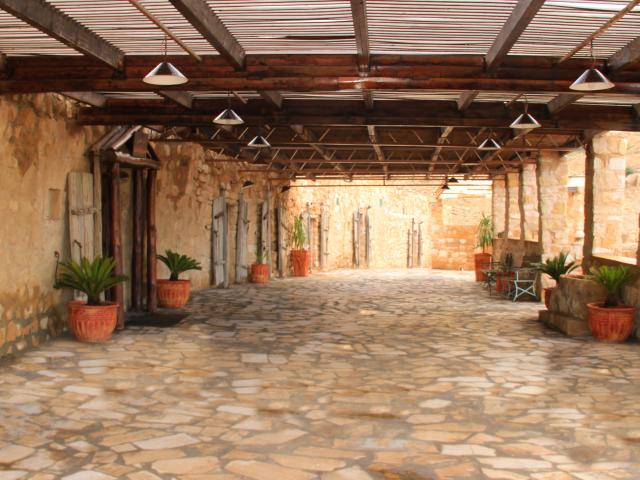 Hayat Zaman Hotel