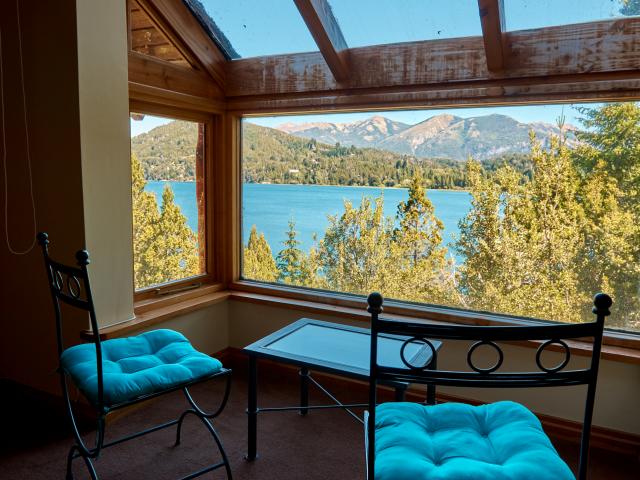 Peninsula Petit Hotel