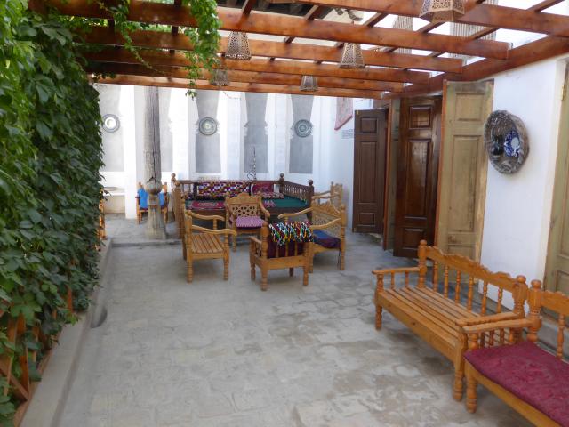 Bibi-Khanym Hotel