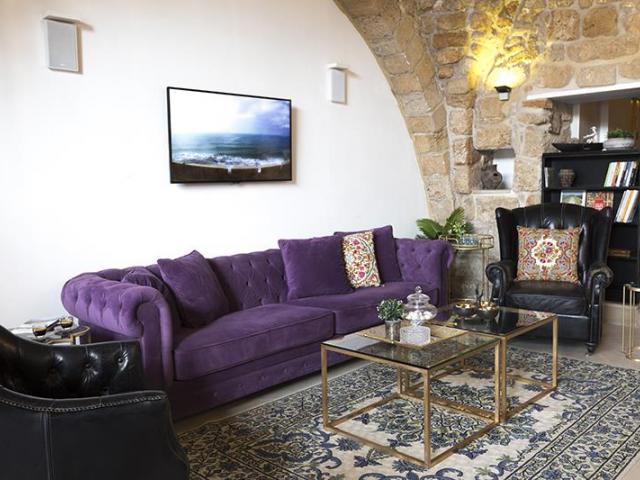 Akotika Boutique