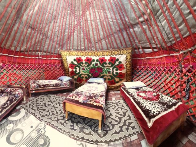 Tash Rabat Yurt Camp, Tash Rabat