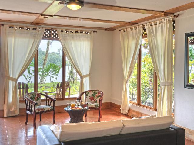 Tortuga Lodge