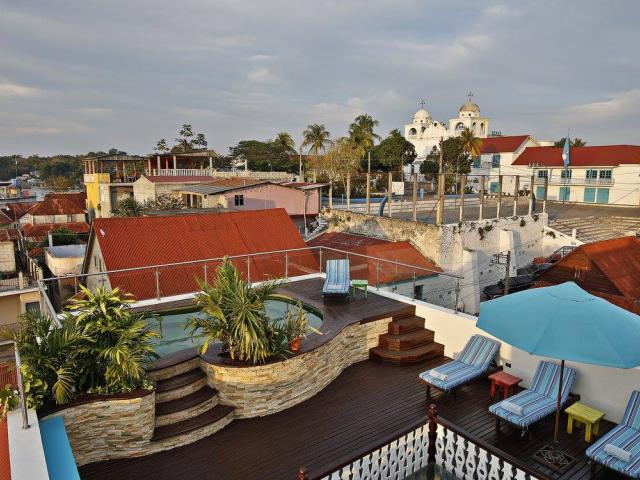 Hotel Isla De Flores