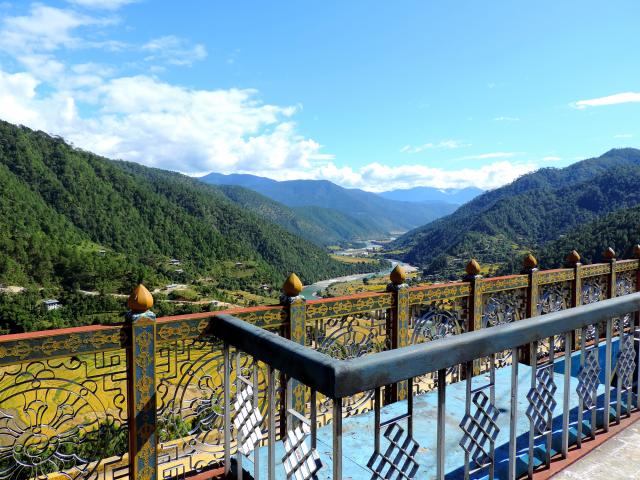 Visit Khamsum Yulley Namgyal Chorten