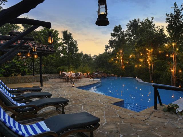 Kanha Earth Lodge
