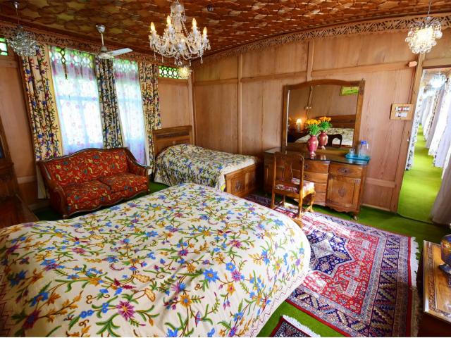 Royal Houseboat