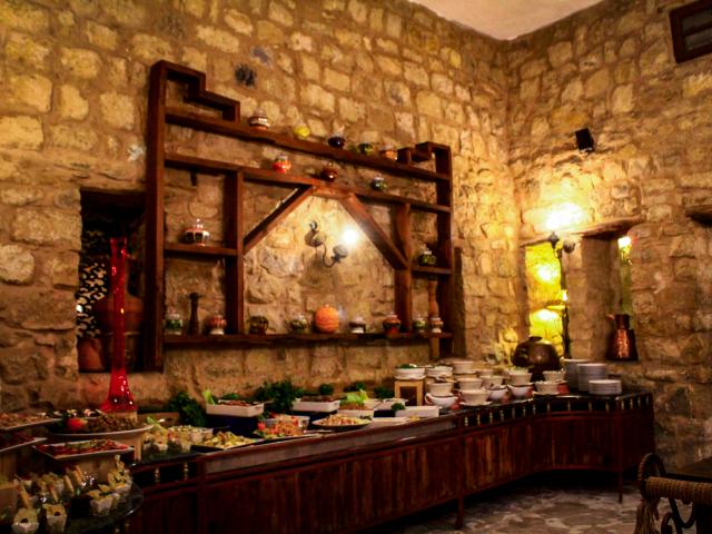Hayat Zaman Hotel