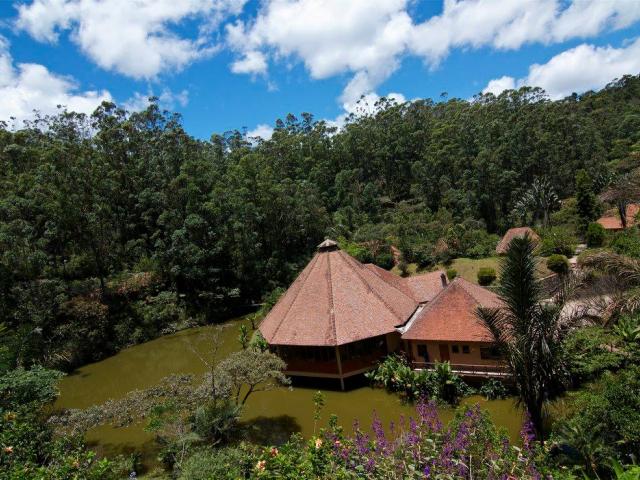 Vakona Forest Lodge