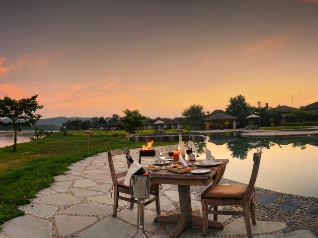 Barahi Jungle Lodge