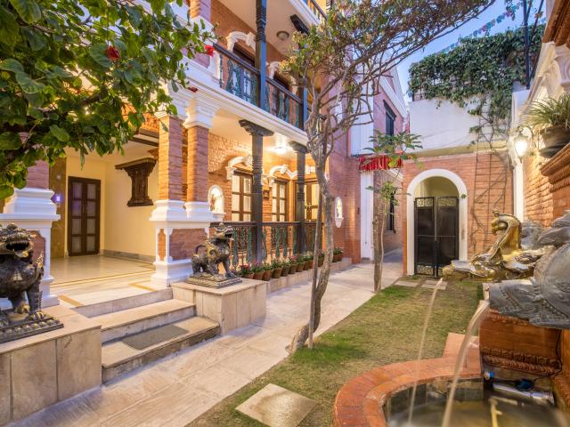 Baber Mahal Villas