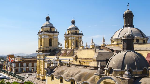 Walk around old Lima