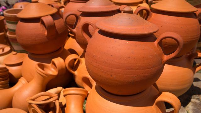TRY YOUR HAND AT A POTTERY CLASS