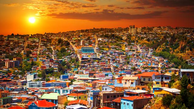 Walk around artistic Valparaiso