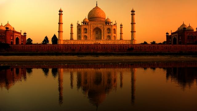 Admire the stunning Taj Mahal
