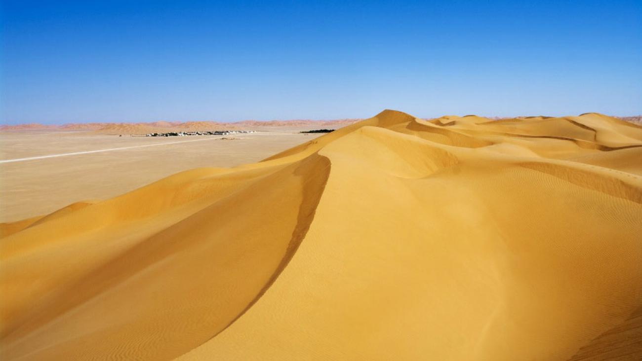 Visit Empty Quart In Oman