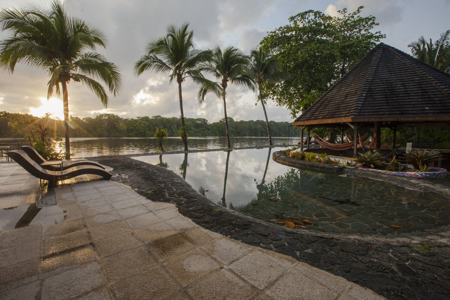 Tortuga Lodge