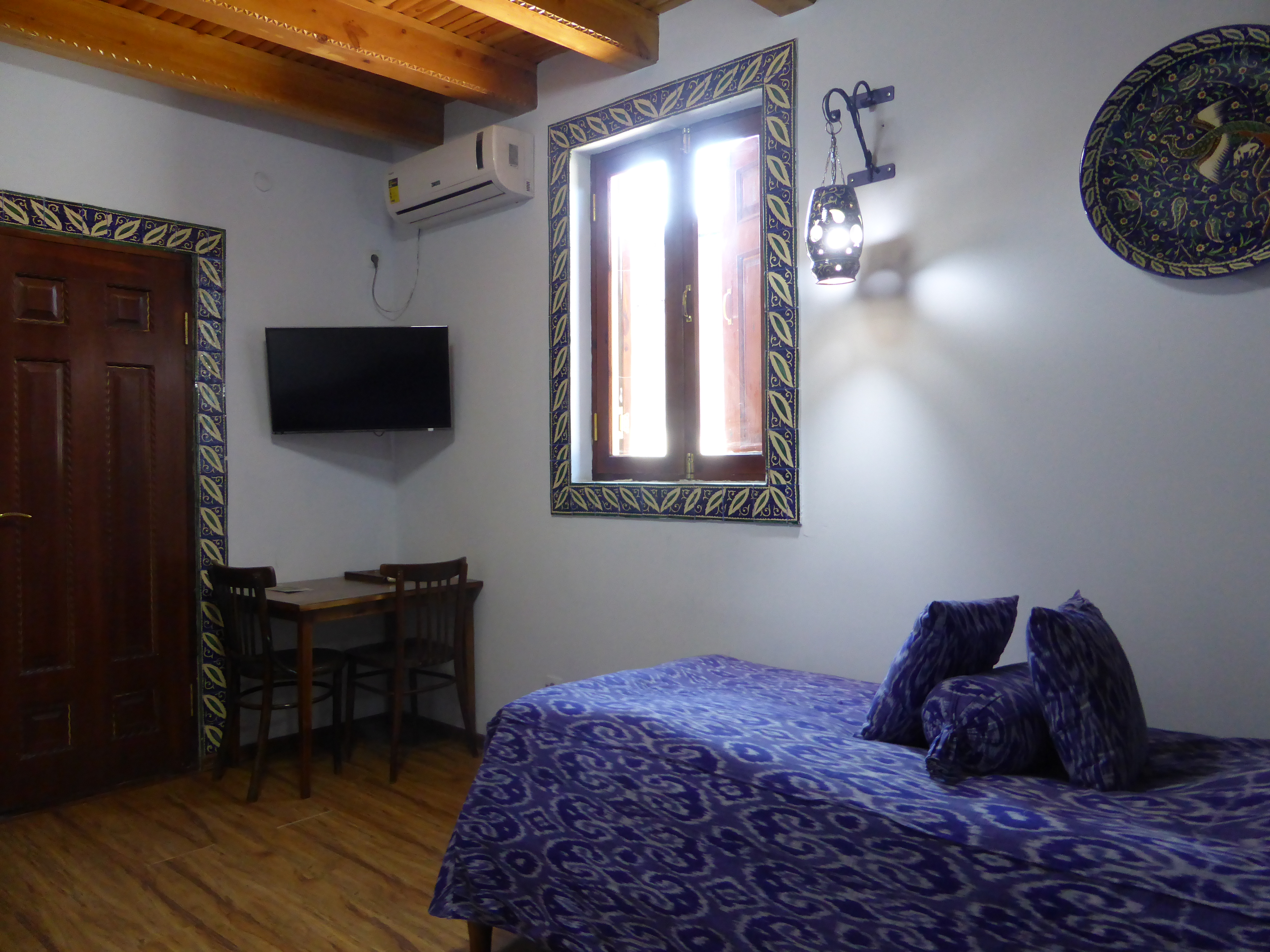 Bibi-Khanym Hotel