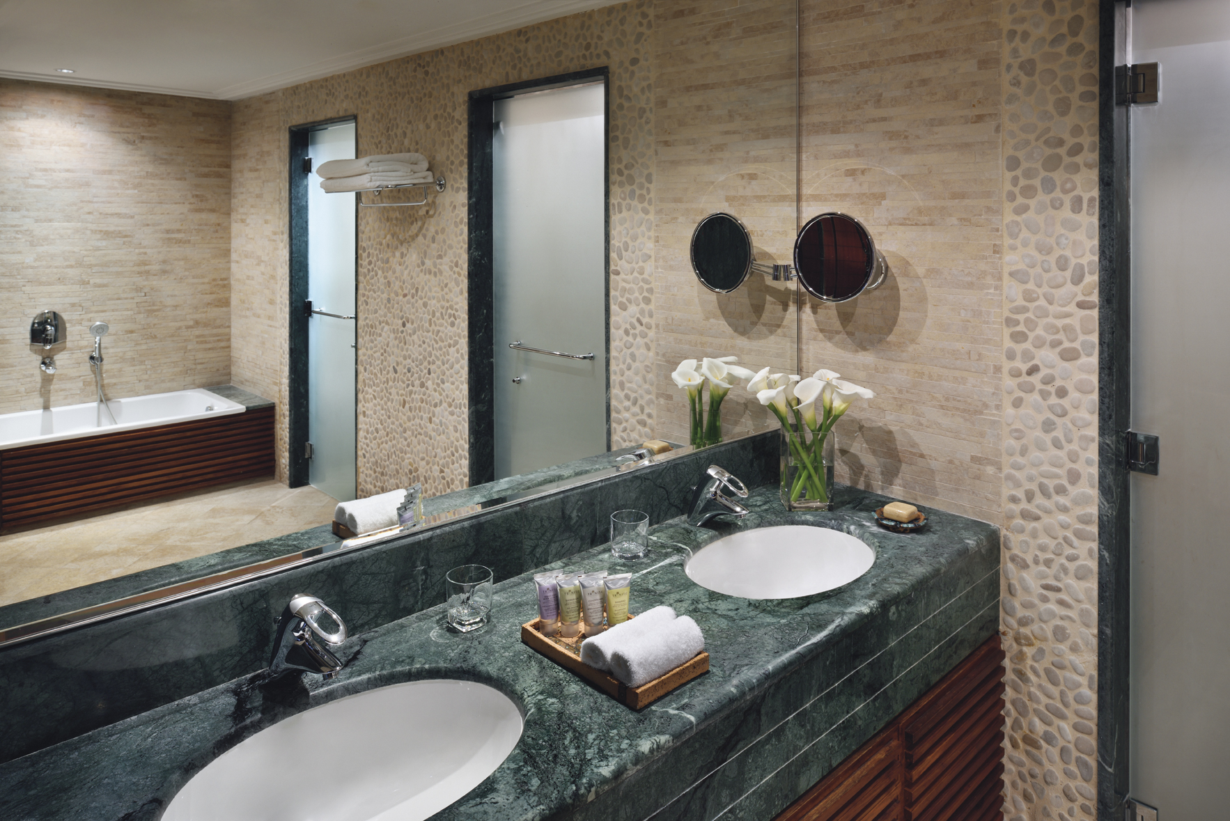 Movenpick Resort & Spa Dead Sea