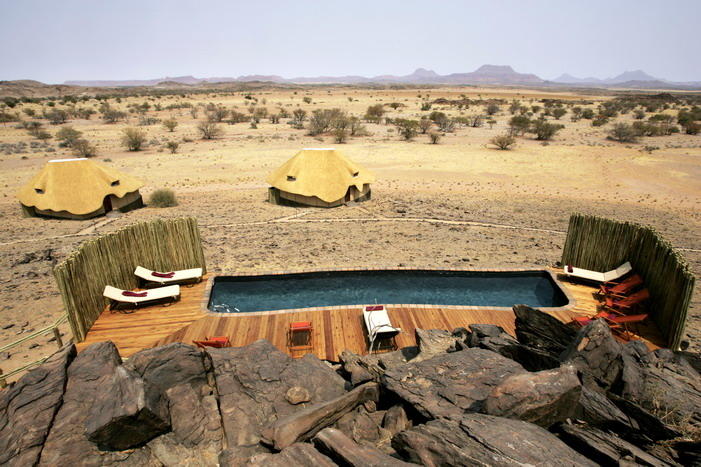 Doro Nawas Camp