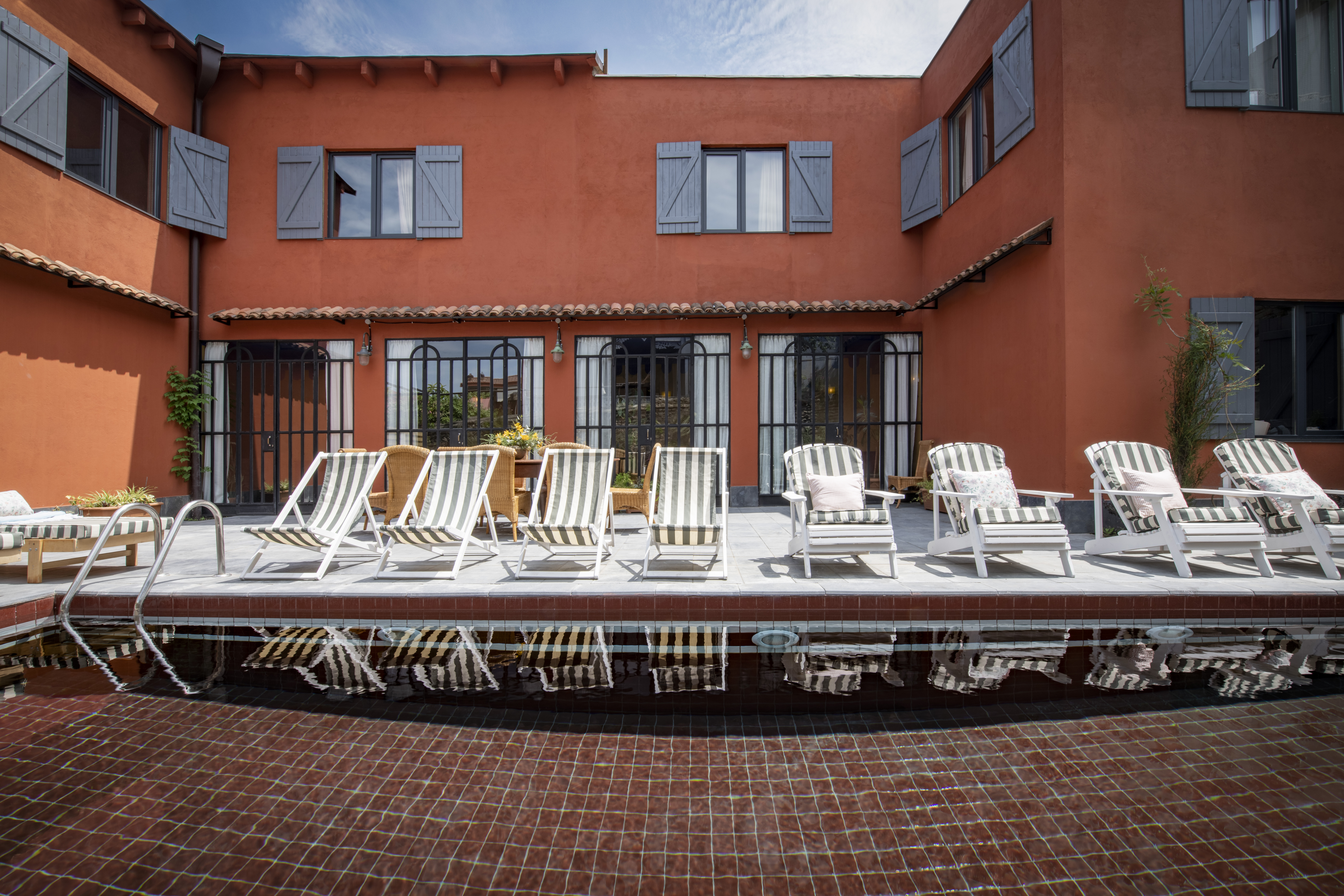 Communal Hotel