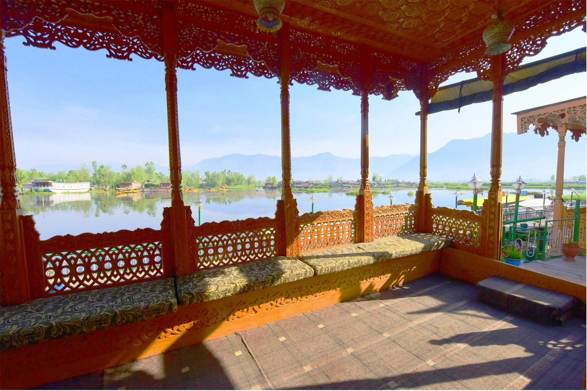 Royal Houseboat