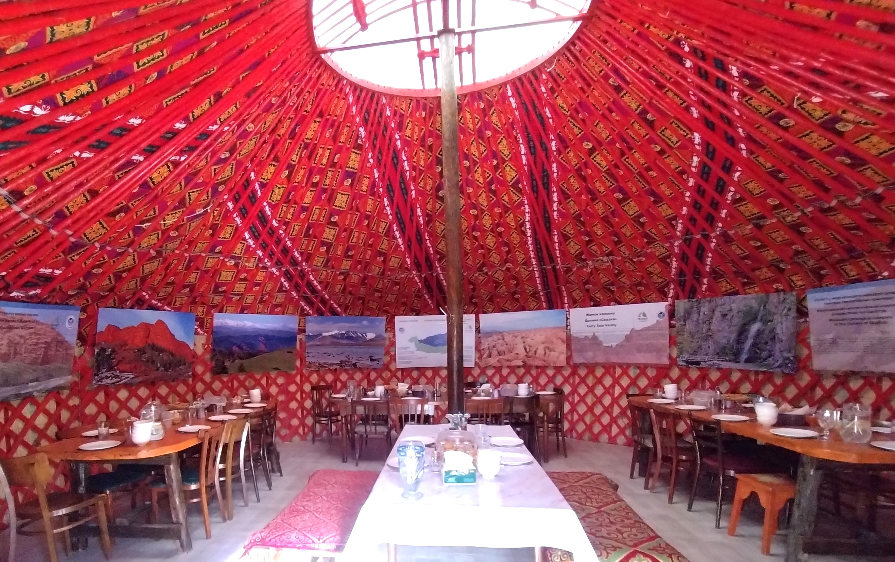 Almaluu Yurt Camp