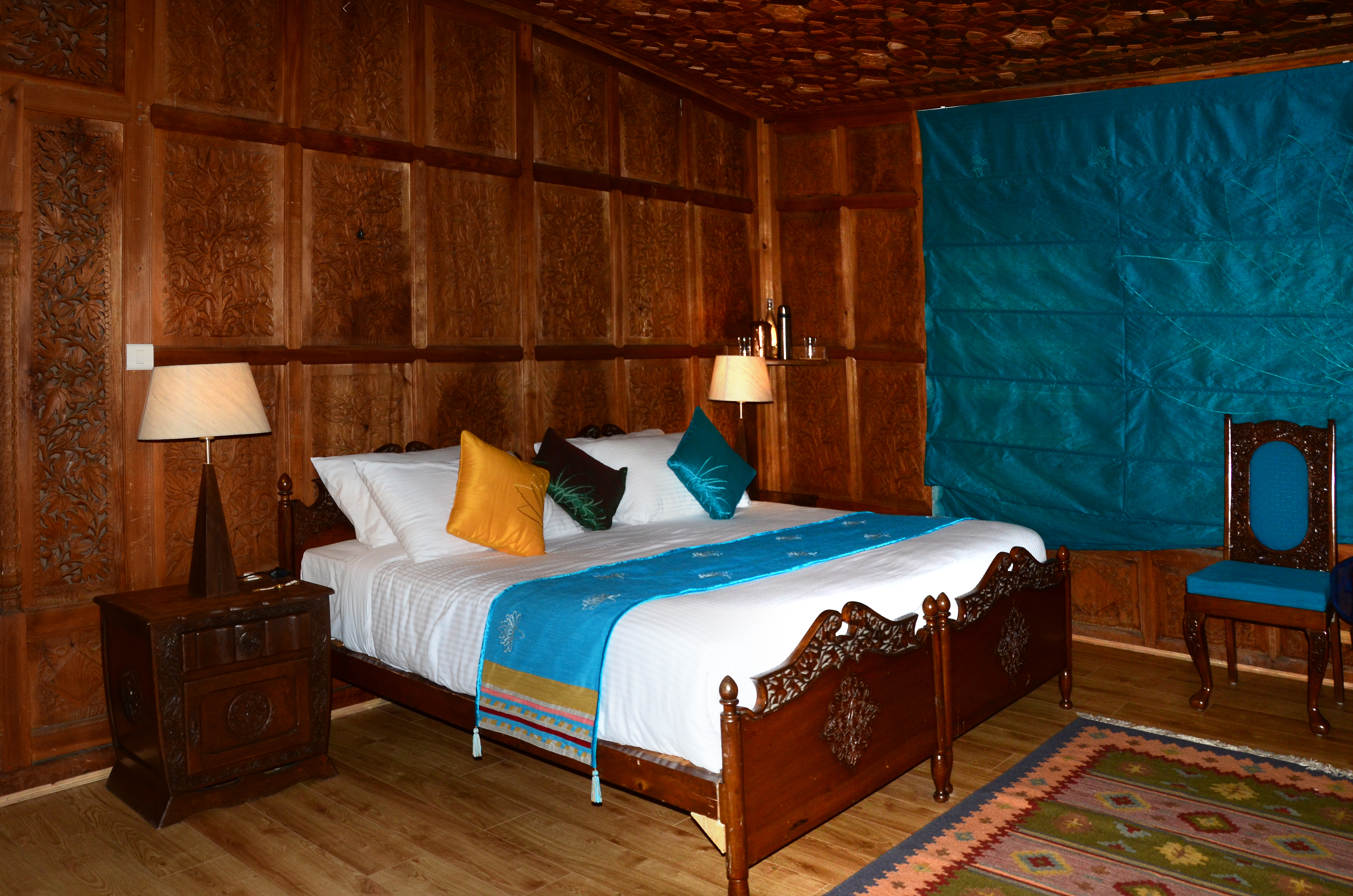 Sukoon Houseboat
