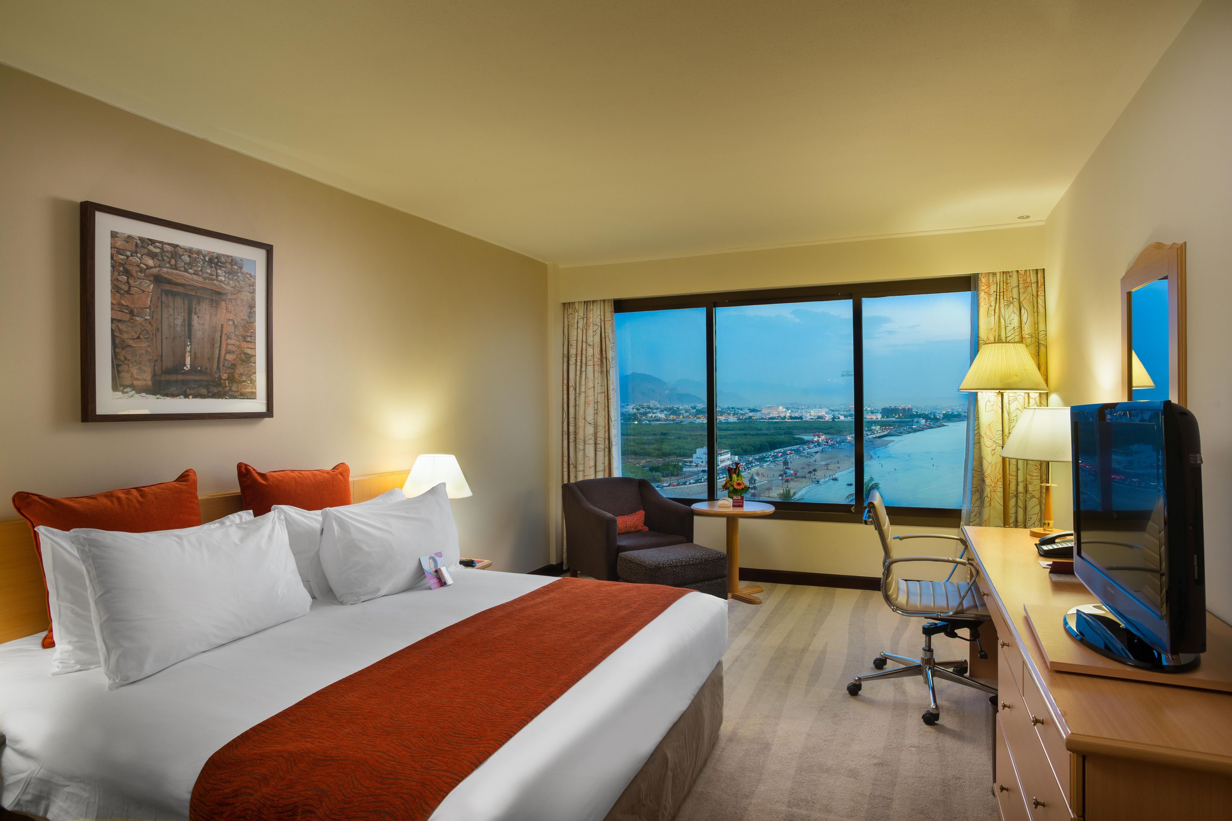 Crowne Plaza Muscat Hotel