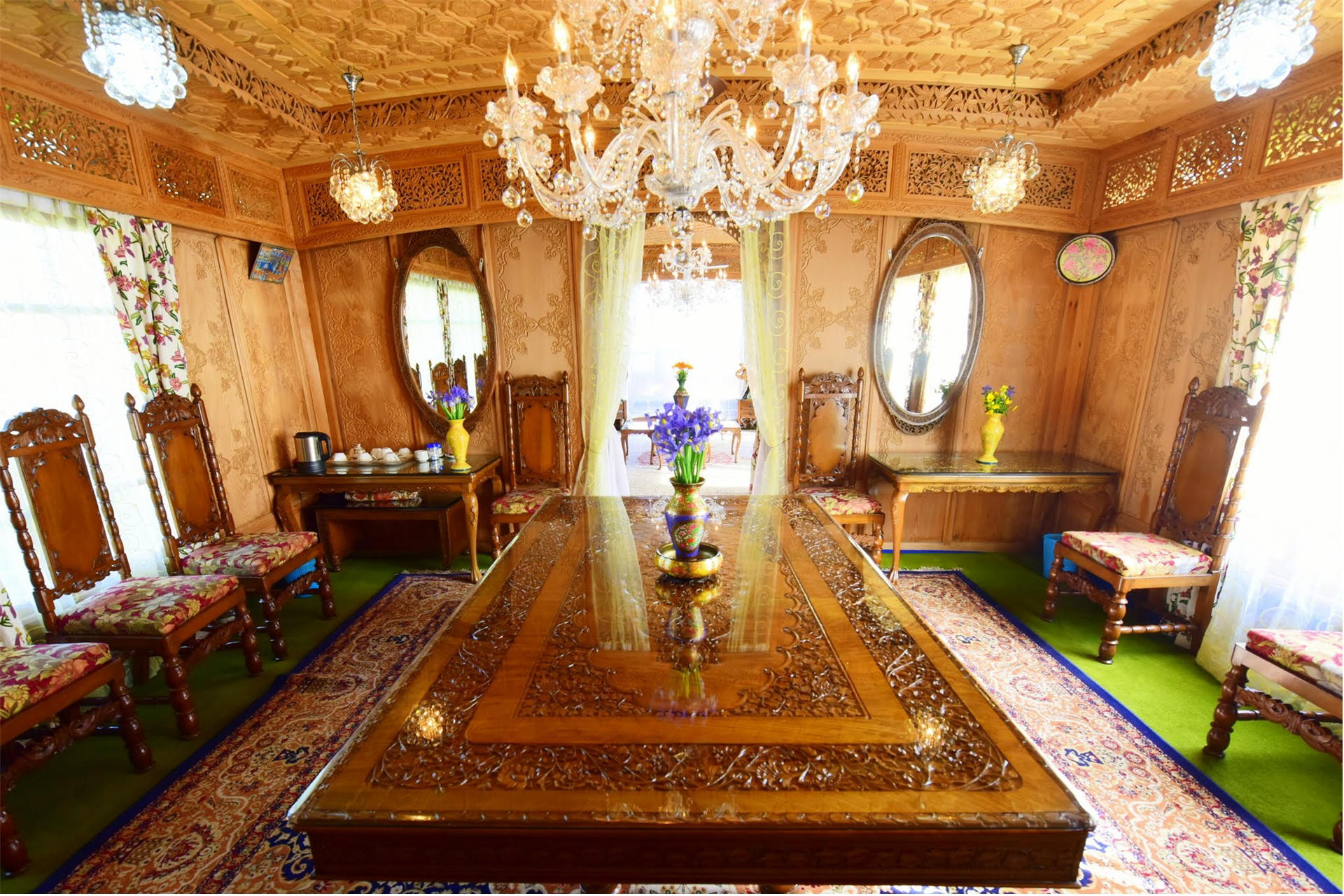 Royal Houseboat