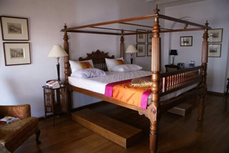Le Colonial