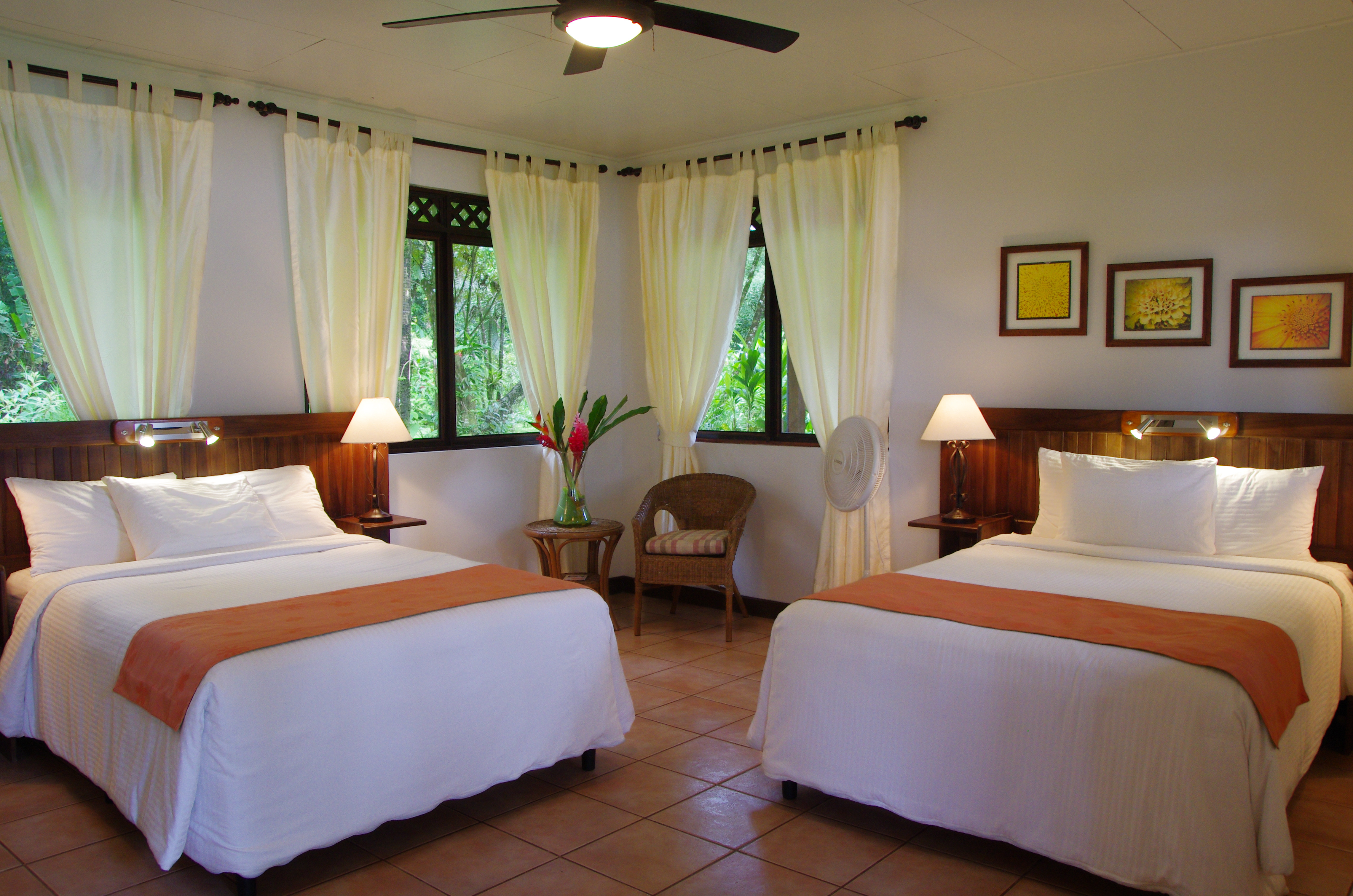 Tortuga Lodge