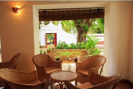 Le Colonial